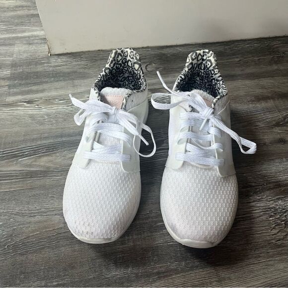 Avia Women's Deluxe Athletic Sneaker, White/Leopard - Picture 4 of 13